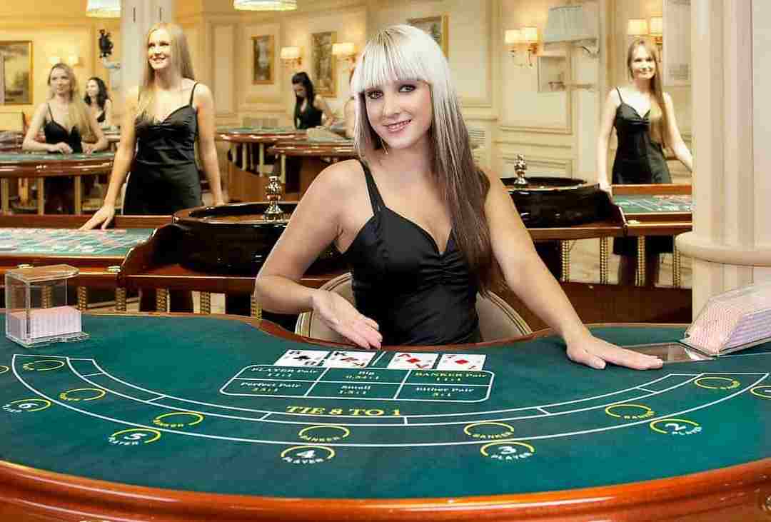 Đội ngũ nhân viên tại Le Macau Casino & Hotel là nam thanh nữ tú